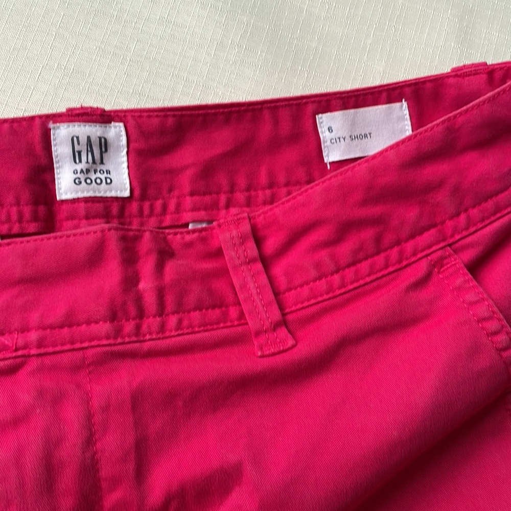Pink Gap Short - Picture 2 of 2